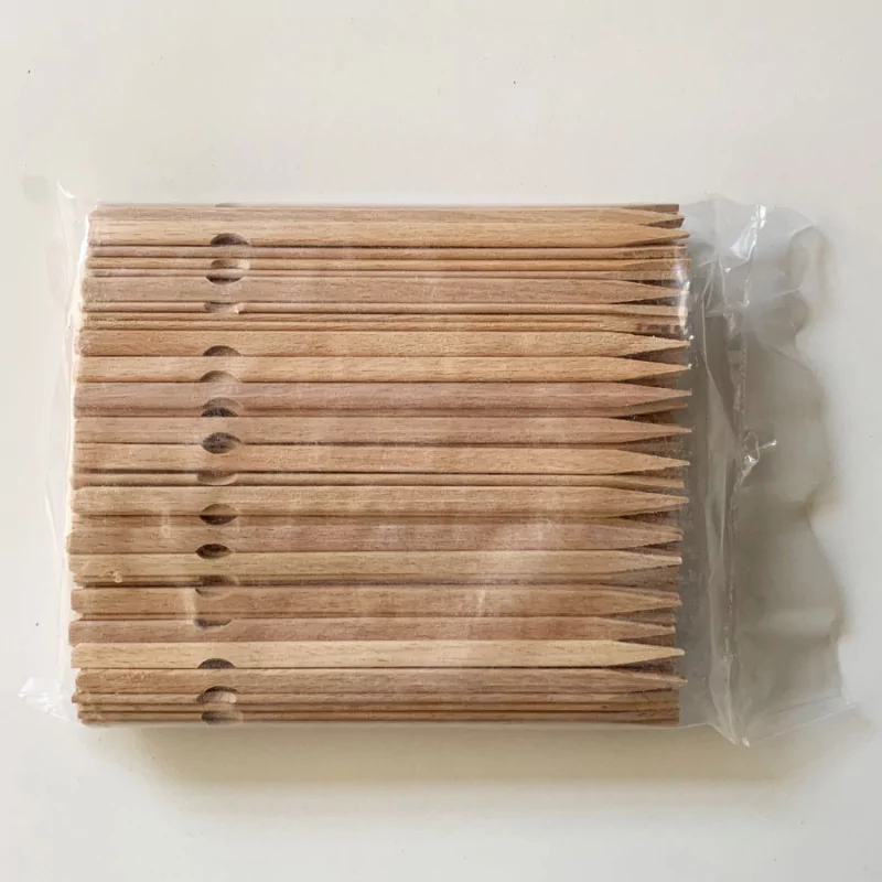 Pique à brochette plate en bois pour la préparation des brochettes